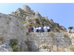 Vali Demirtaş’dan "Yılan Kale" Daveti