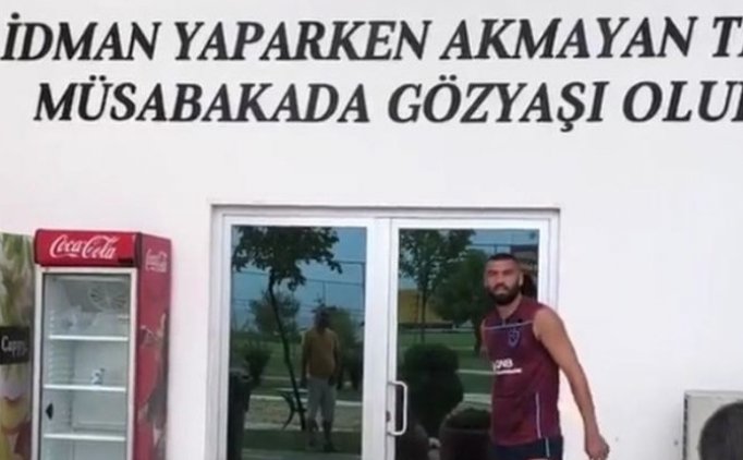 Burak Yılmaz'dan Dikkat Çekici Paylaşım