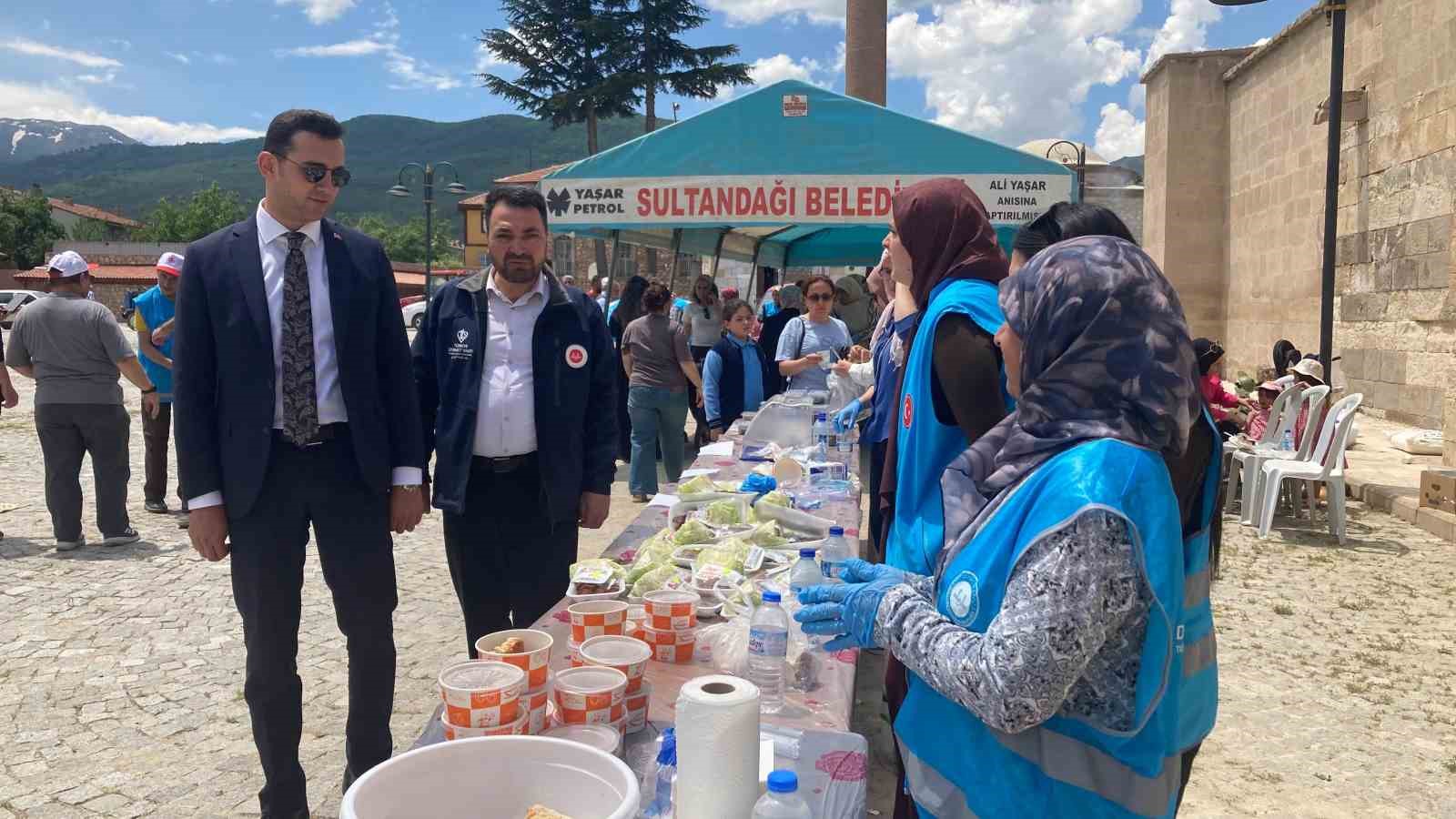 kur-an-kursu-ogrencileri-yararina-hayir-carsisi-kuruldu