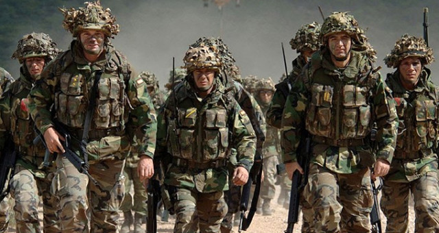 Afganistan'da İntihar Saldırısı: 3 Nato Askeri Hayatını Kaybetti