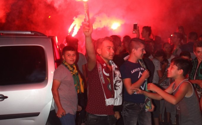 Bakan Kasapoğlu'ndan Akhisarspor'a Tebrik