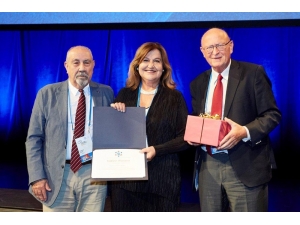 Türk Bilim İnsanına Onur Ödülü