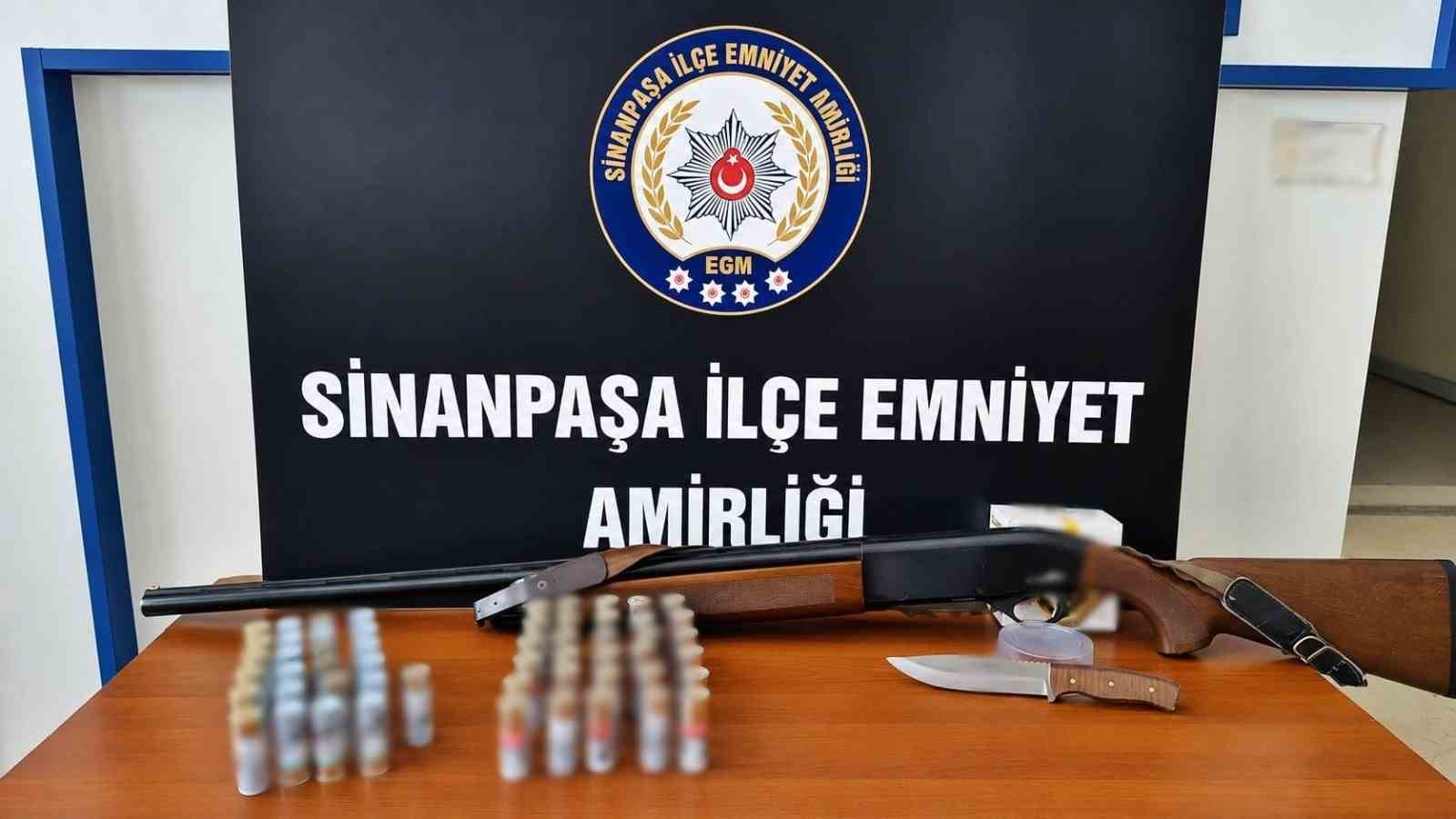 sosyal-medyadan-silah-ve-muhimmat-paylasimi-yapinca-gozaltina-alindi