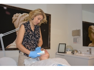 Ameliyatsız 5 Yaş Gençleşmek Mümkün