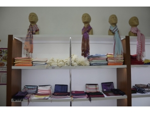 Asırlık Kara Tezgah Teknolojiye Meydan Okuyor