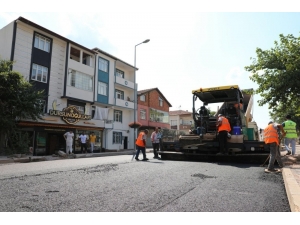 Yunus Emre Caddesi’nde Asfalt Çalışmaları Devam Ediyor