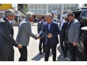 Arpaçay’da Yol Çalışmaları Devam Ediyor