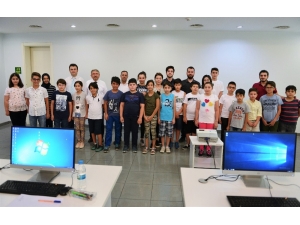 Haftada 60 Kişinin Eğitim Göreceği Kodlama Eğitimleri Başladı