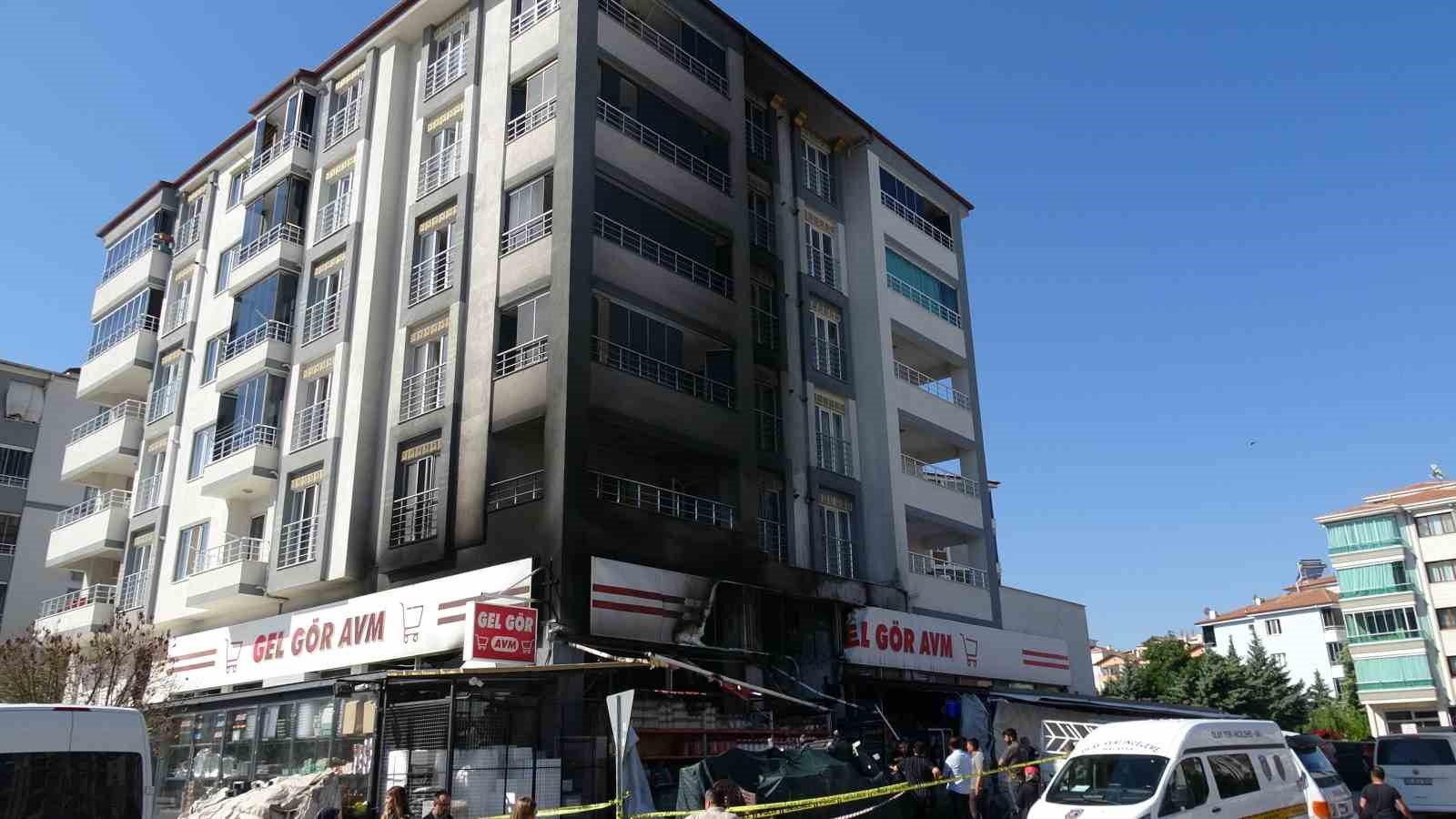 malatya-da-avm-de-cikan-yangin-korkuttu