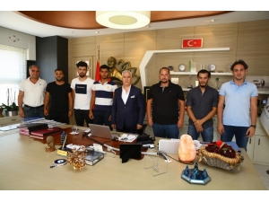 Türkiye Kriket Milli Takımı Başarısını Bozbey İle Paylaştı