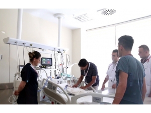 Kayseri Şehir Hastanesinde İlk Kez Balon Anjiyoplasti İşlemiyle Tedavi Gerçekleştirildi