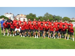 Burhaniye Belediyespor Çalışmalara Hızlı Başladı