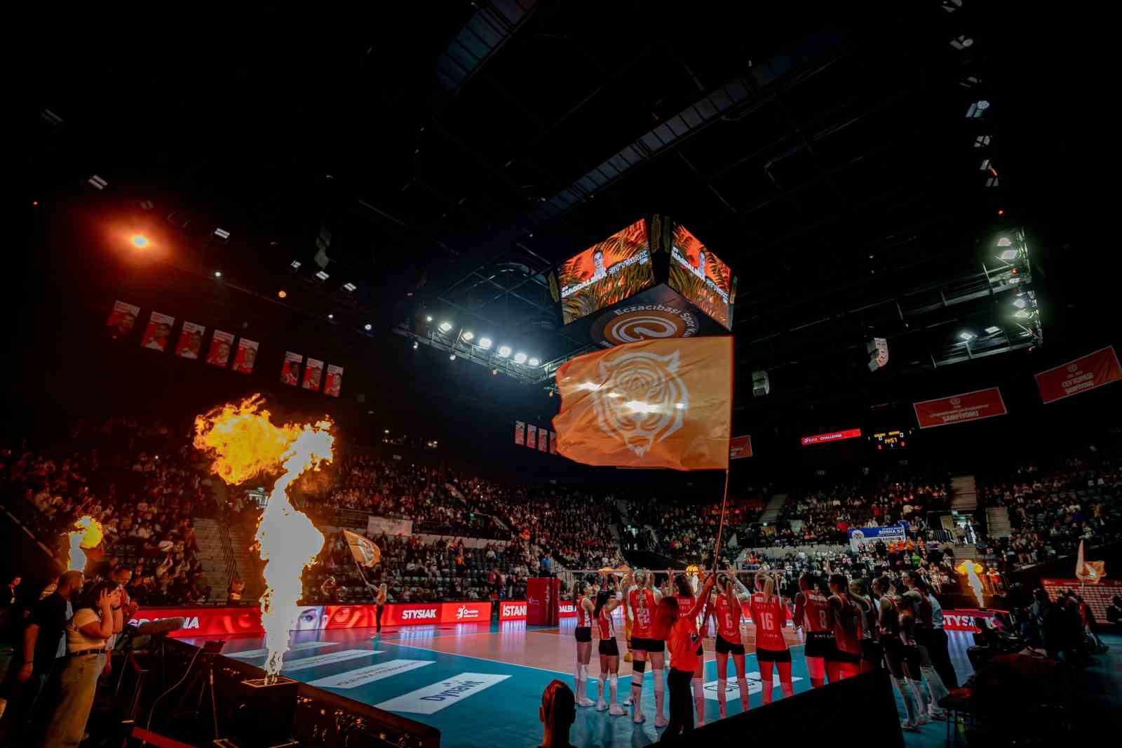 eczacibasi-nin-yeni-isim-sponsoru-peron-istanbul-oldu