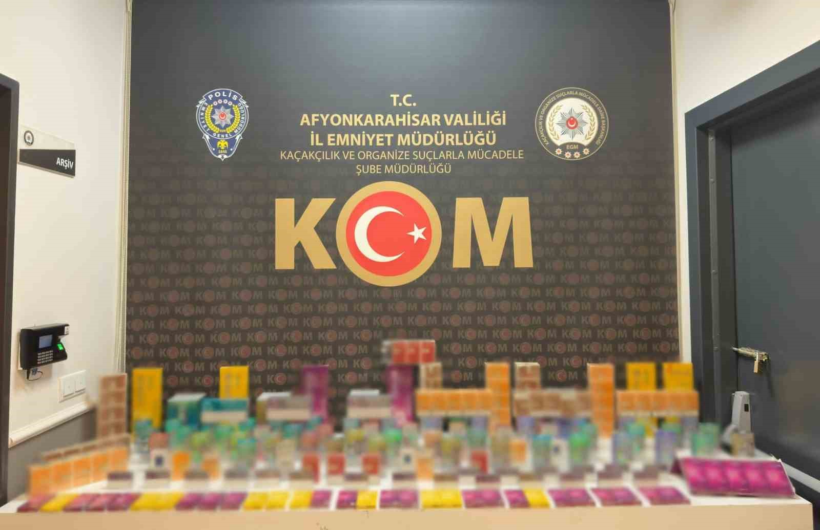 polis-gumruk-kacagi-sigara-ele-gecirdi