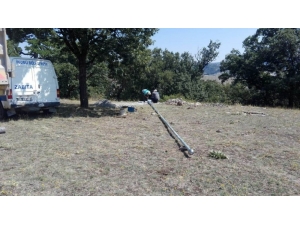 Mahallelinin Bayrak Direği Talebi Yerine Getirildi