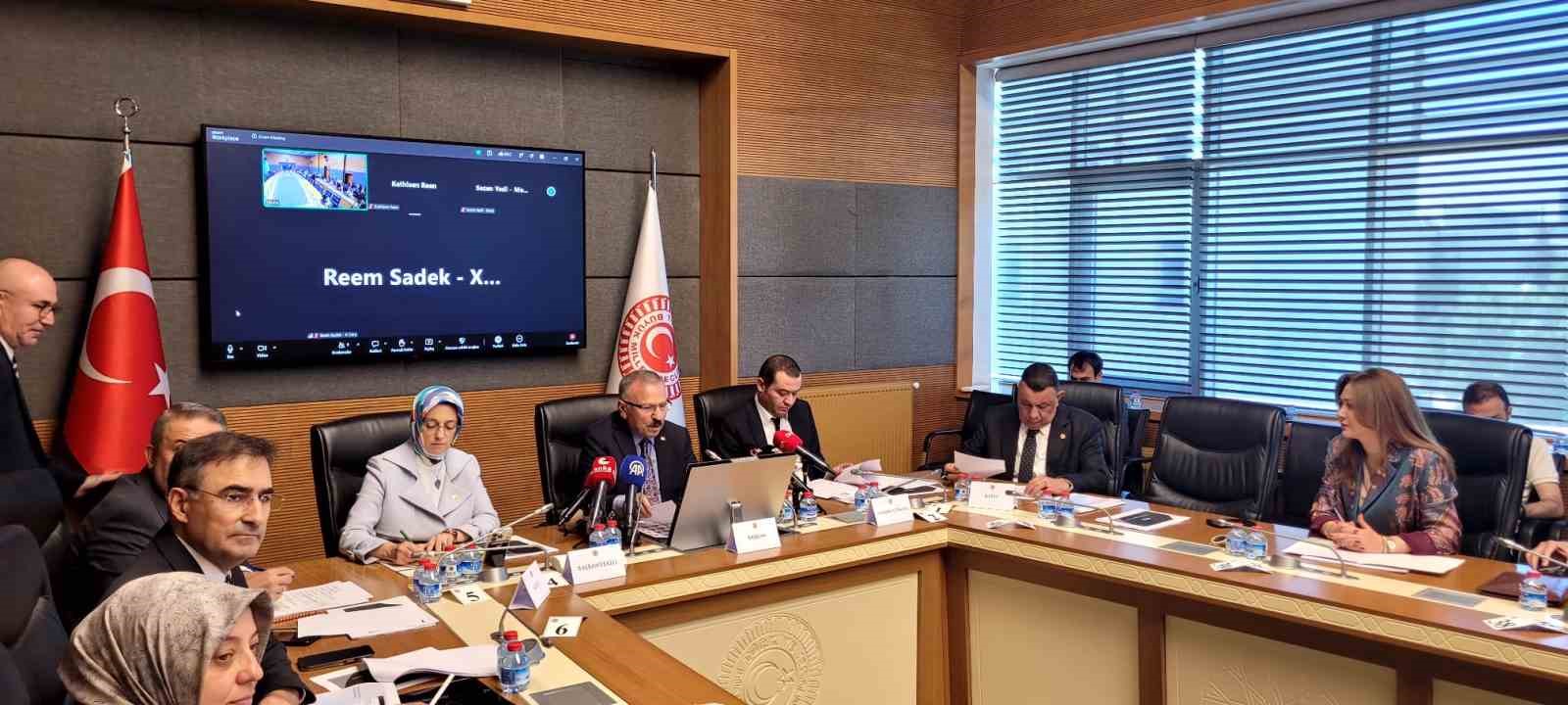okul-saldirilarini-arastirma-komisyonu-sosyal-medya-platformlari-temsilcilerini-dinledi