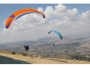 Ali Dağı Türkiye Yamaçparaşütü Yarışmasında İlk Gün Sonuçları