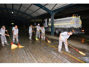 Altıeylül’de Pazar Yerleri Pırıl Pırıl