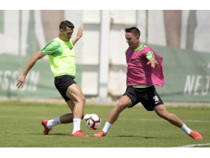 Atiker Konyaspor’da, Erzurumspor Hazırlıkları Sürüyor