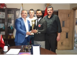 Eskişehir’i Letonya’da Temsil Etti