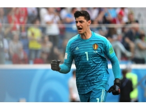 Real Madrid, Chelsea’nin Kalecisini Kadrosuna Kattı