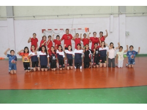 Doğu’nun Görünmeyen Yıldızları