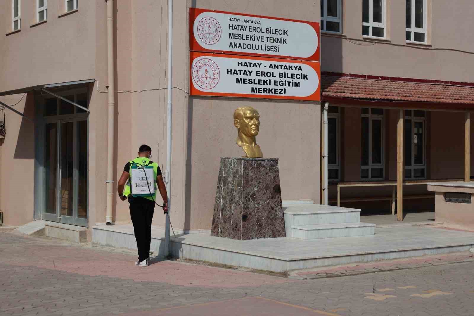 hbb-okullarda-hasere-ve-vektorle-mucadele-baslatti