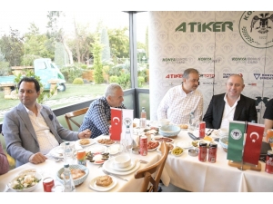 Atiker Konyaspor’da Moral Ve Motivasyon Yemeği