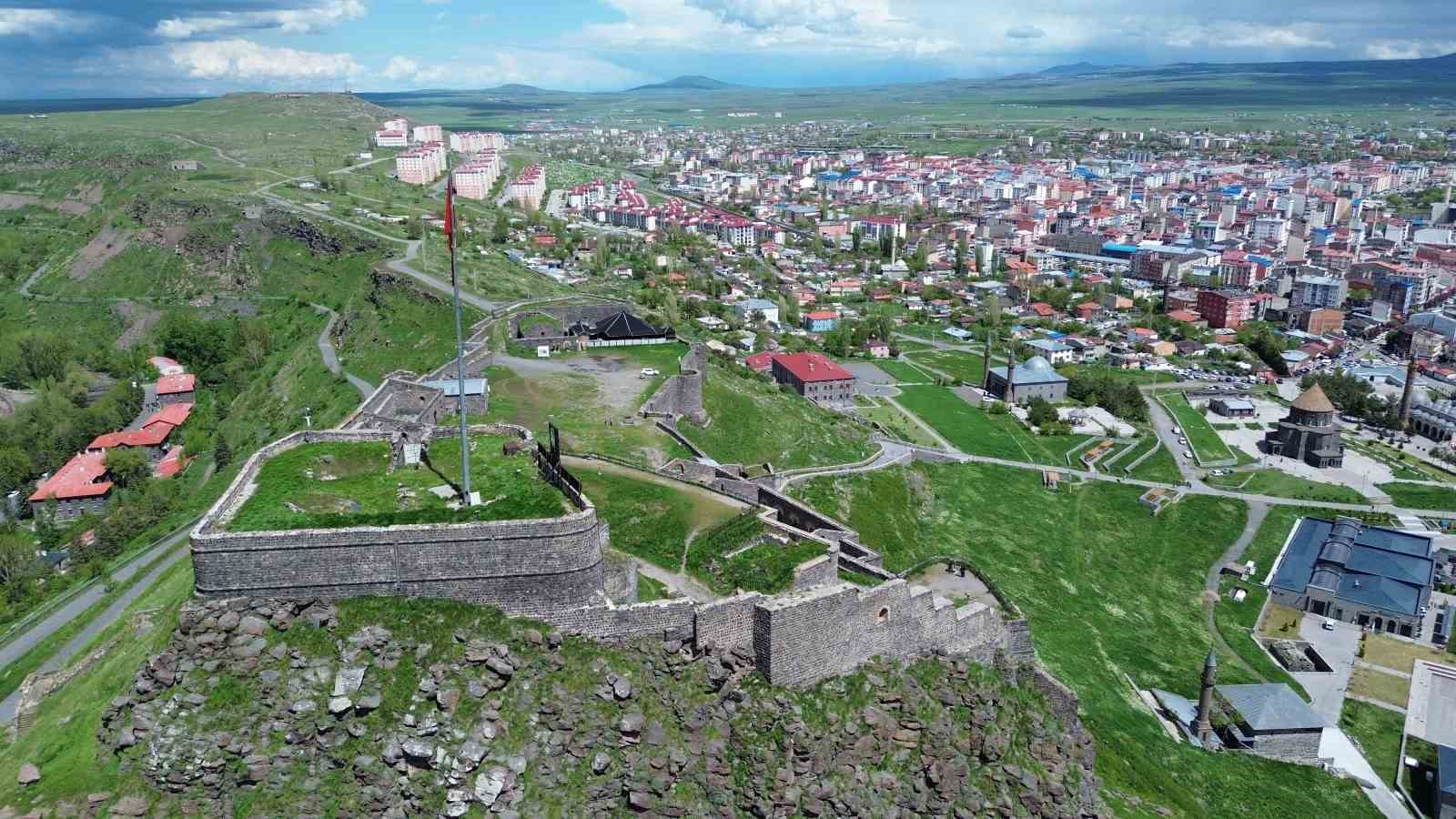 kars-ta-bolgesel-kalkinma-hamlesi-kai-bolgesi-icin-2030-vizyonu-masaya-yatiriliyor