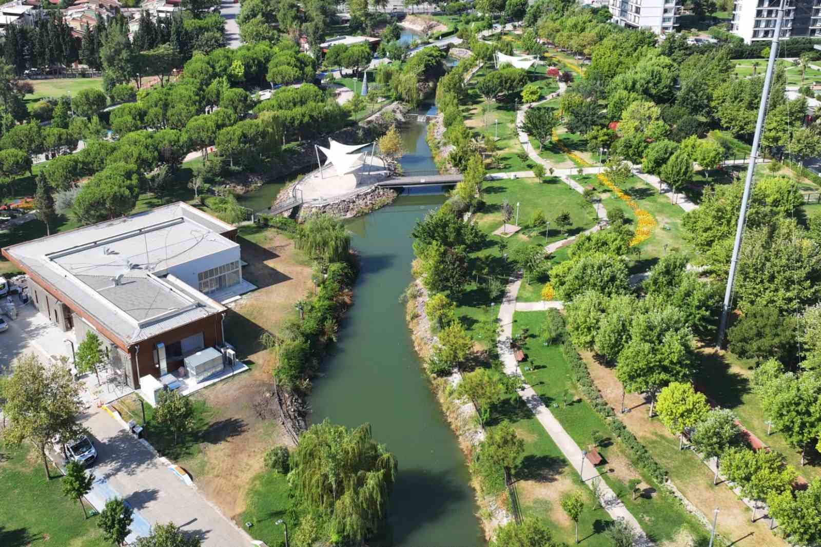 kent-park-ta-kotu-koku-tarihe-karisiyor