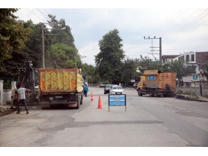 Akyazı Kuzuluk’ta Sıcak Asfalt Başladı