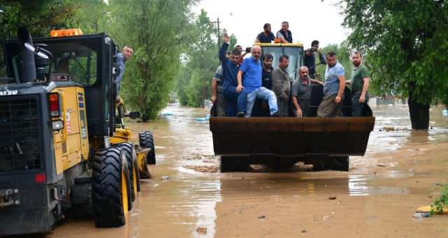 Tarım Bakanlığından Sel Felaketi Açıklaması: Çiftçilerin Kredi Borçları Ertelenecek