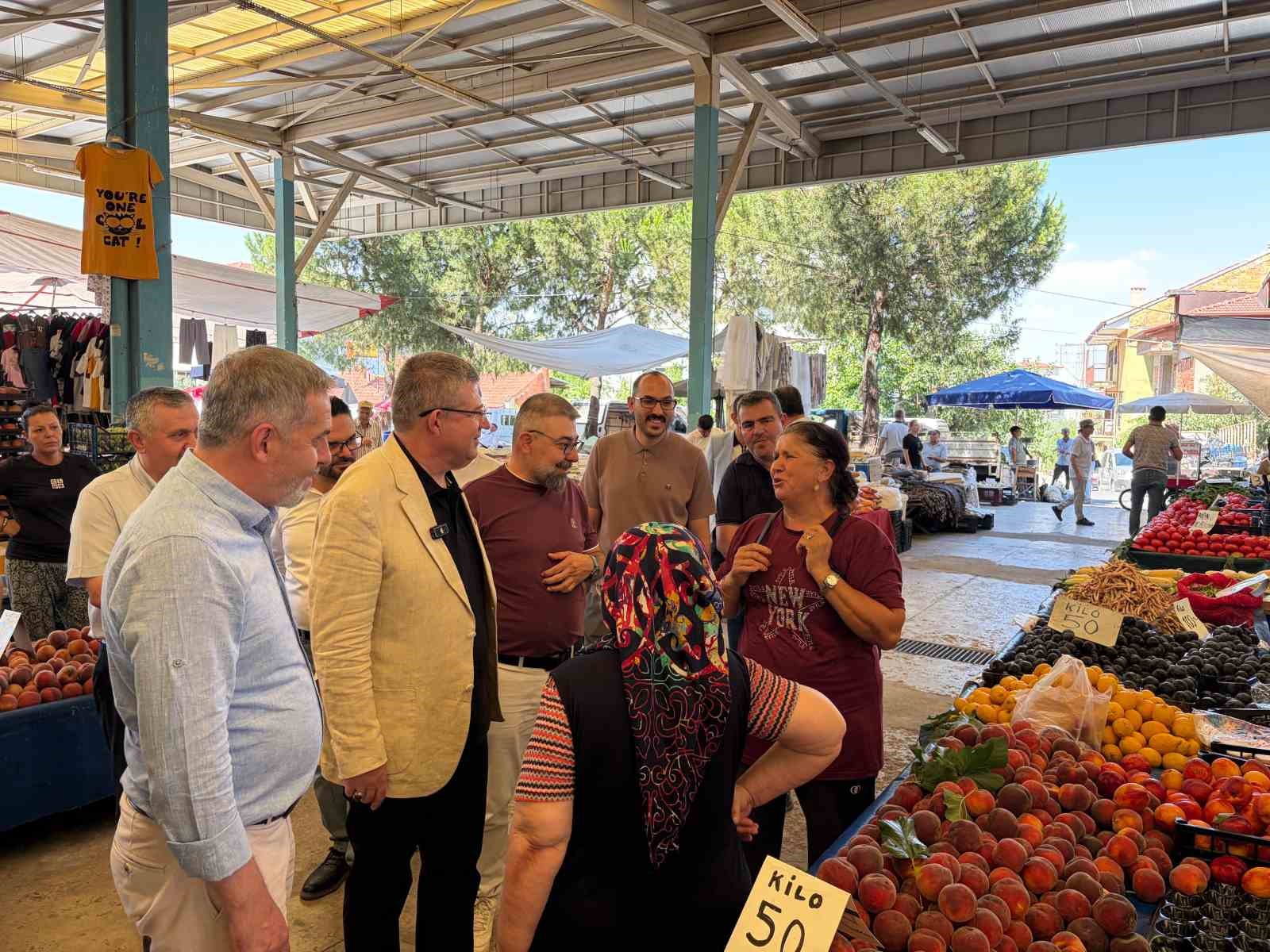 denizli-ak-parti-kayihan-pazarinin-nabzini-tuttu