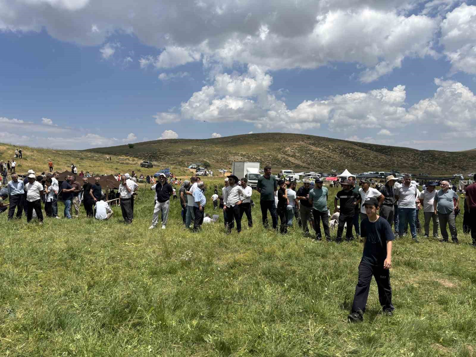 bingol-deki-cotla-festivali-renkli-goruntulere-sahne-oldu