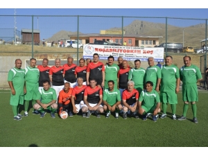 Muhtarlar Halı Sahada Ter Döktü