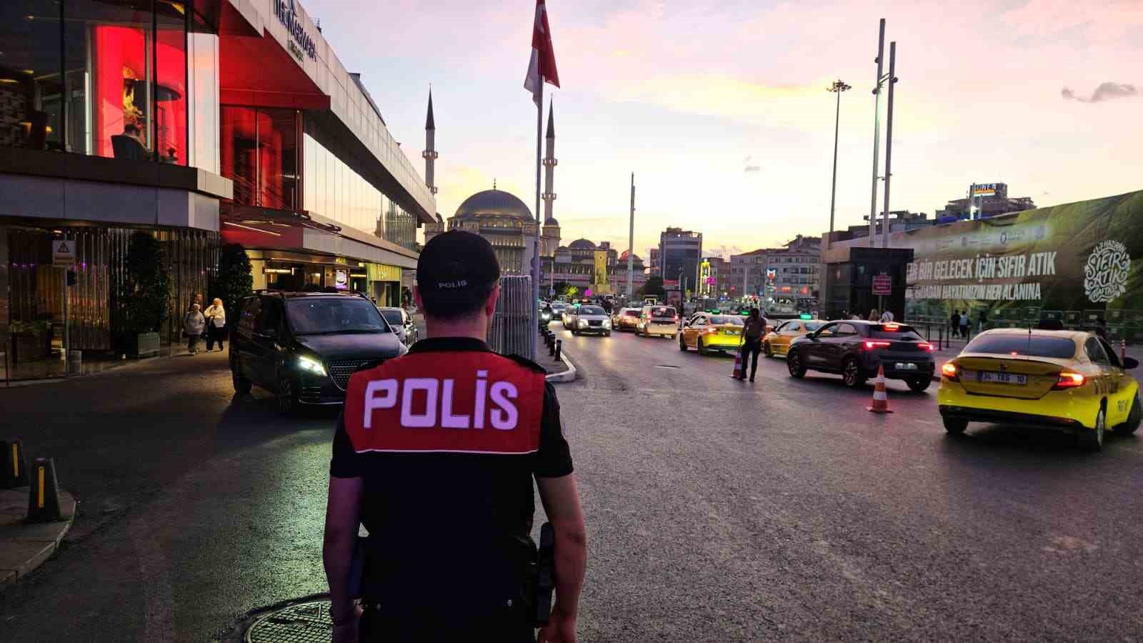 istanbul-kent-genelinde-helikopter-destekli-huzur-istanbul-denetimi