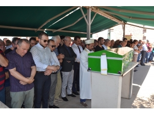 Noter Mustafa Salihoğlu Son Yolculuğuna Uğurlandı