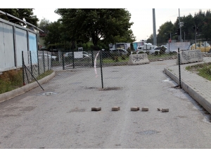 Araziden Geçen Yolun Telle Kapanmasına Belediyeden Açıklama