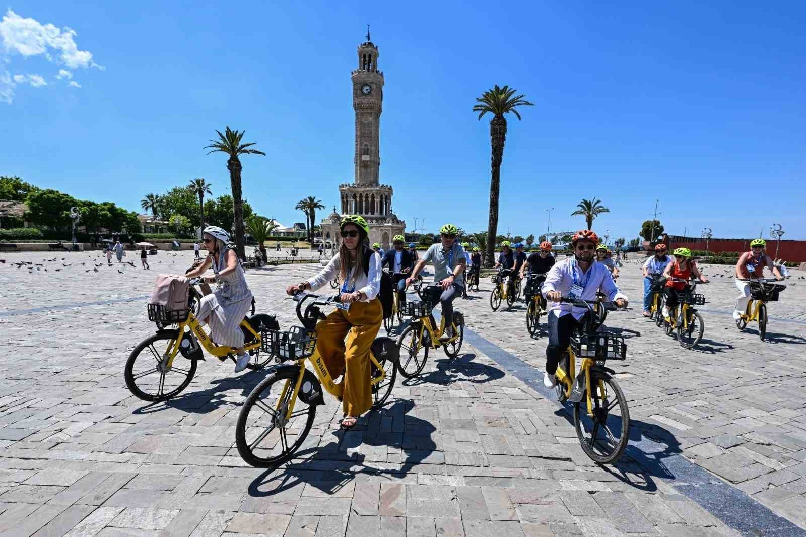 izmir-de-fuarciligin-uluslararasi-liderleri-bulustu