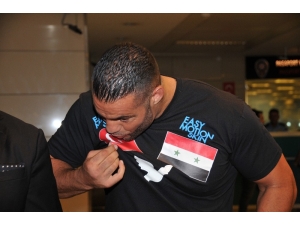 Manuel Charr: "Türk Halkı Mesut’a Her Zaman Destek Olmalı"