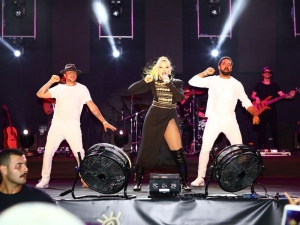 Manavgat Barış Suyu Festivali’nde Hadise Rüzgarı