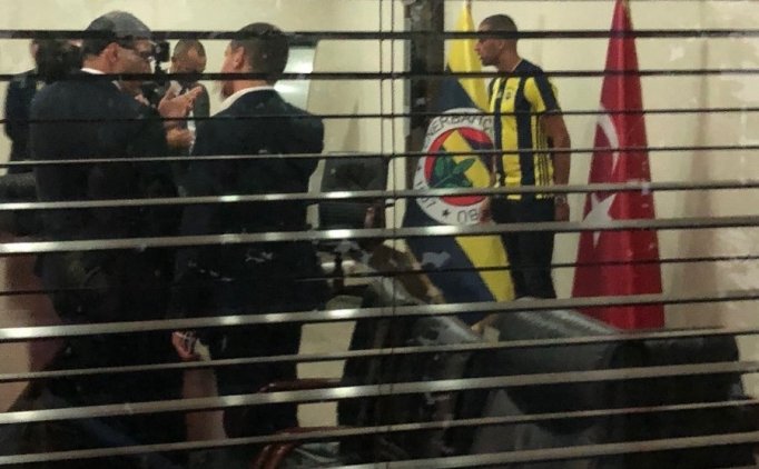 Islam Slimani, Fenerbahçe Formasını Giydi!