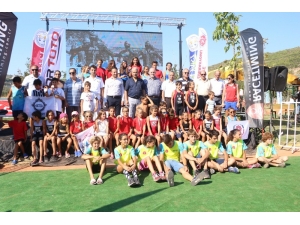 Kuşadası Triatlonu Ve Aquatlonu Başladı