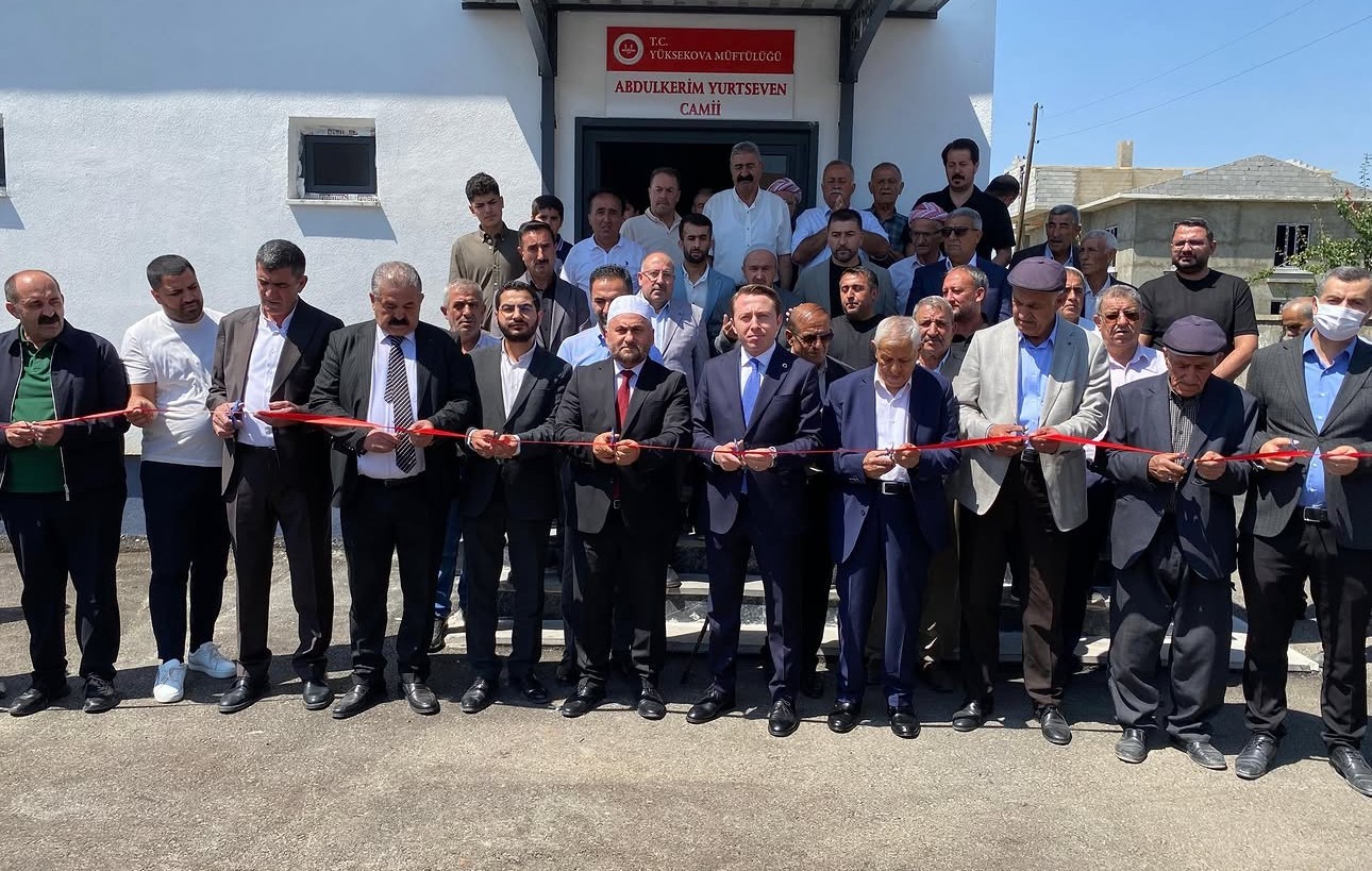 yuksekova-da-abdulkerim-yurtseven-camisi-duzenlenen-torenle-ibadete-acildi