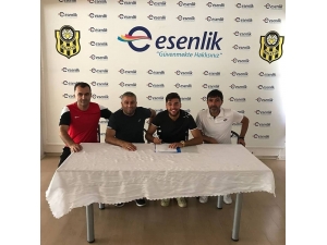 Yeni Malatyaspor, İstanbulsporlu Genç Futbolcuyu Kadrosuna Kattı