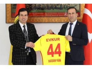 Yeni Malatyaspor İsim Sponsoruyla Yeniden Anlaştı