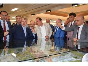 Sağlık Bakanı Yardımcısı Eldemir, Şehir Hastanesinde İncelemelerde Bulundu