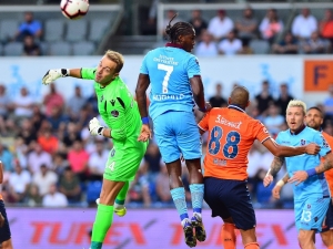 Spor Toto Süper Lig: Medipol Başakşehir: 1 - Trabzonspor: 0 (İlk Yarı)