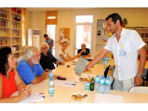 Küreselleşmeye Karşı Çizdiler