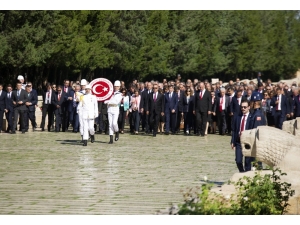 Bakan Çavuşoğlu, Büyükelçilerle Birlikte Anıtkabir’de